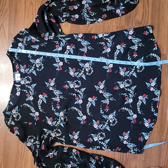 Lc Disney Snow white top sz Small - Picture 9 of 9